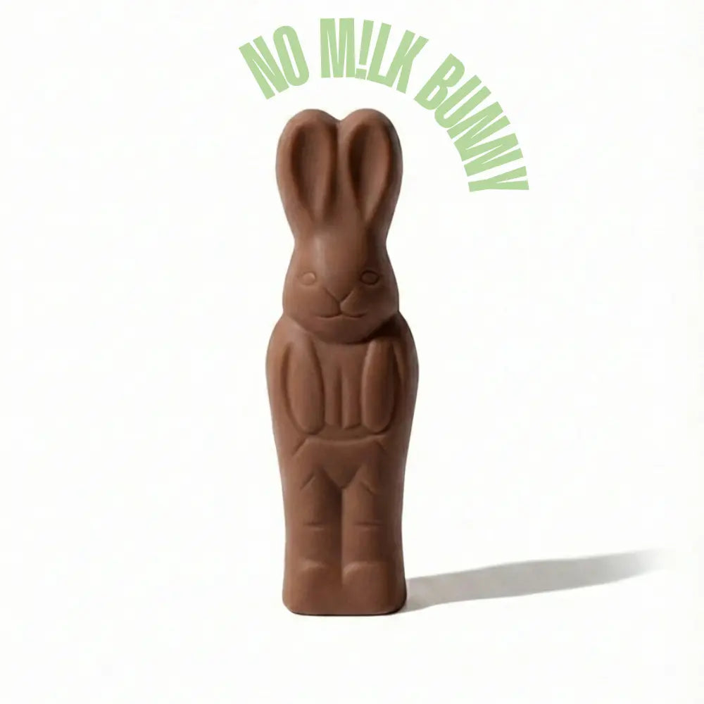 Belly Love Osterhase mit unserer cremigen, veganen und ballaststoffreichen Alternative zu Milchschokolade. Mit Erdmandeln, Yacon und Datteln gesüßt für Naschen mit gutem Bauchgefühl.