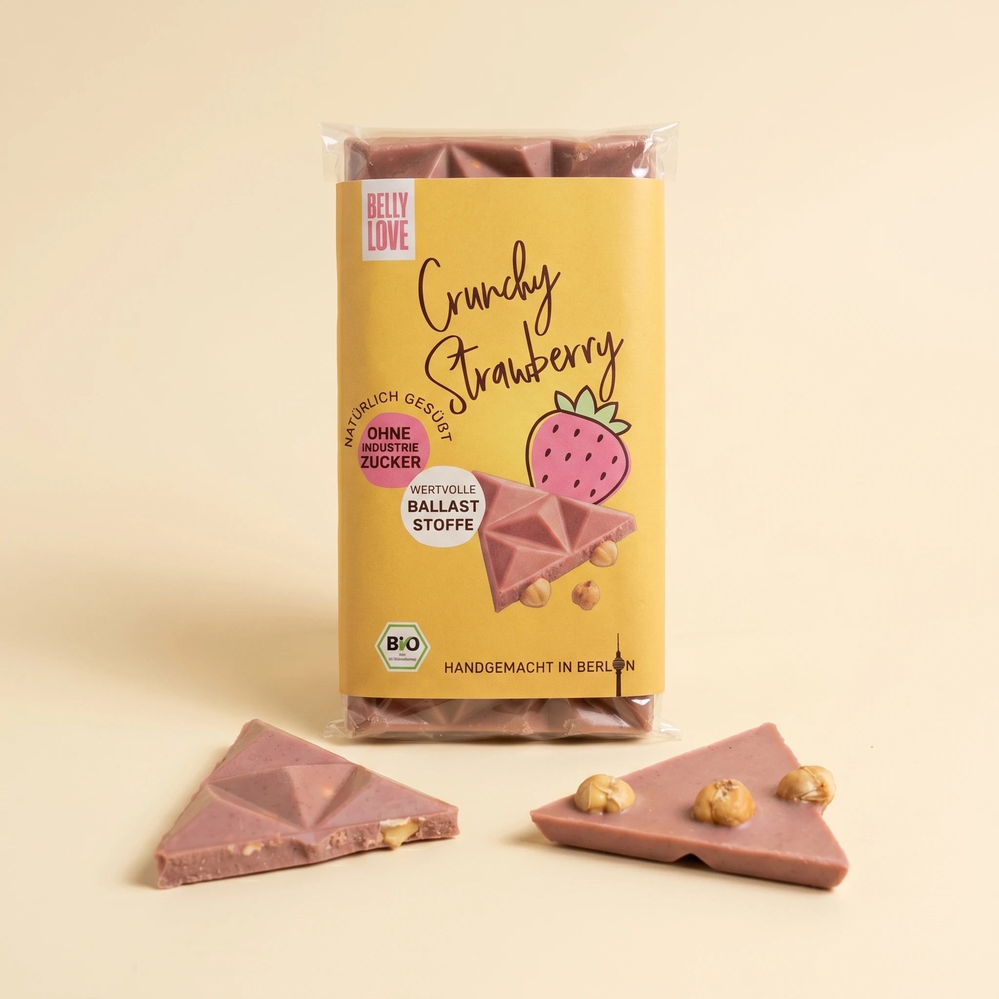 Belly Love Crunchy Strawberry – Verpackung mit Tafel, ohne Industriezucker, handgemacht Berlin
