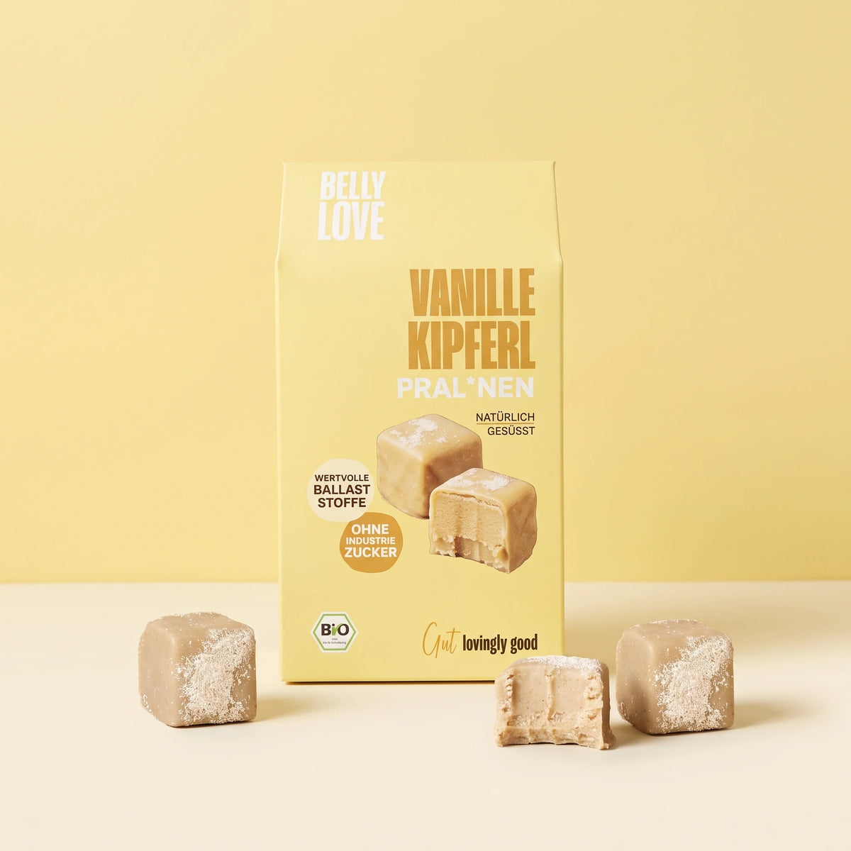 Belly Love Vanille Kipferl Pral*nen – Verpackung mit Pralinen, cremige Vanillefüllung