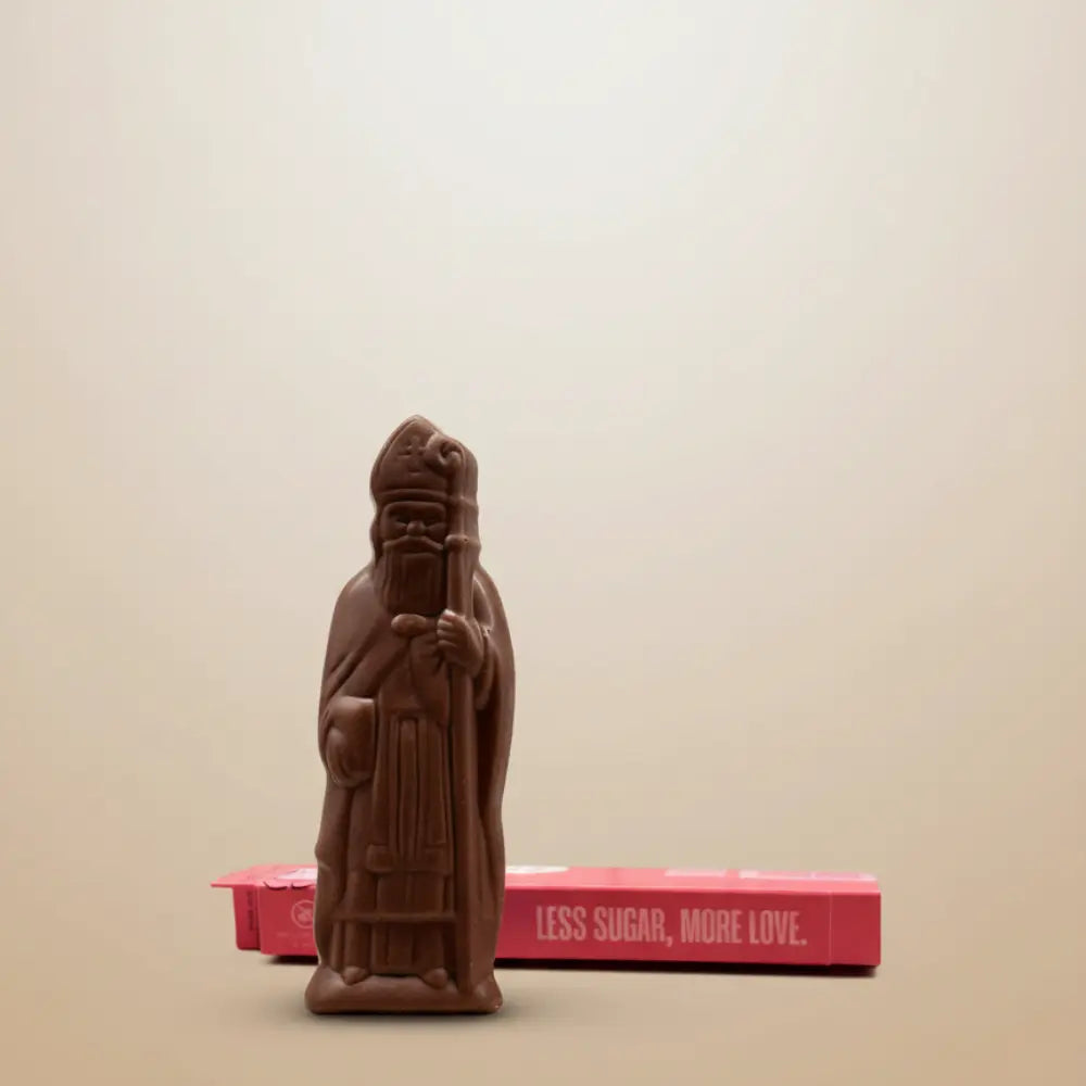 Schokolade Santa Milch vor Verpackung stehend